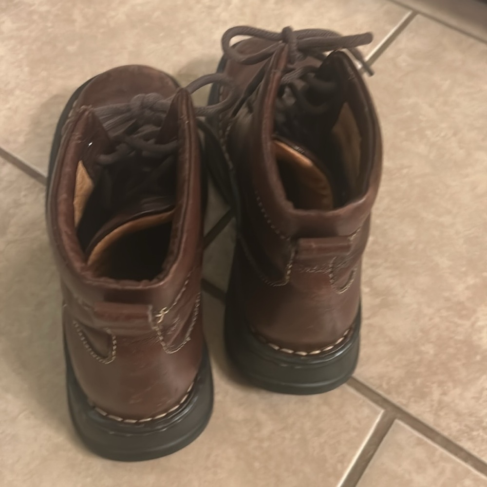 Born 7.5 women’s Brown Leather Boots - Picture 2 of 8